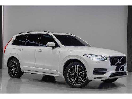 VOLVO XC90 2.0 MOMENTUM TURBO GASOLINA 4P 4X4 AUTOMÁTICO